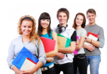 Egyetemistáknak segít a K&H