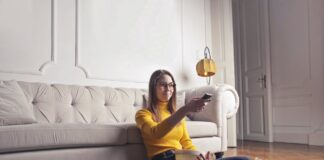 Az RTL közelít, de még a TV2 vezet nézettség tévénéző