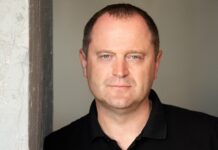 Rugalmasan tudunk alkalmazkodni