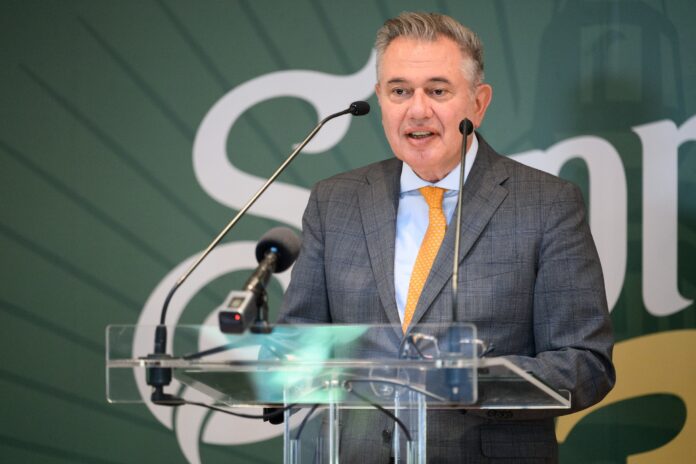Nikos Zois, a HEINEKEN Hungária vezérigazgatója beszédet mond