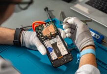 Iskolakezdés: ezek az okosmobilok most a legnépszerűbbek