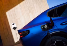 Még egyszerűbbé válik az elektromos autók töltése