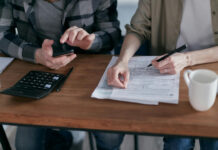 Újabb bankoknál drágulnak a vállalkozói számlák