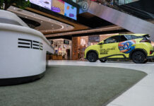 Autószalon nyílt egy budapesti plázában