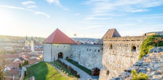 A történelmi Eger városa nem csupán történelmi: ma is dübörög a turizmus, élhető és sok a munkahely (x)