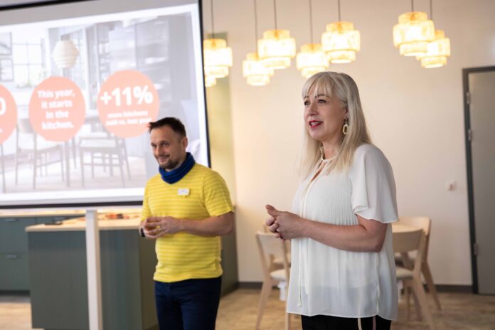 Peter_Tichy_Erika_Intiso