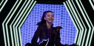 Élőszereplős formában tér vissza a tini vámpír sorozat