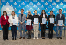 Diákokat díjazott a K&H