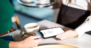 Kisvállalkozóknak kedvez az Erste új kártyaterminálja