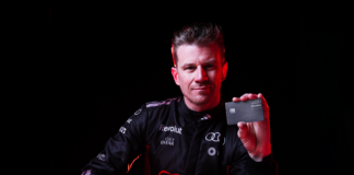 F1 Team bankkártyával újított a Revolut