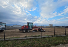 Hatalmas parkoló épül a reptér közelében