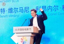 Nagyot ment a Mommy Blue Pekingben