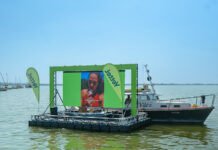 Tízszeres SMS-forgalmat hozott a Balaton-átúszás