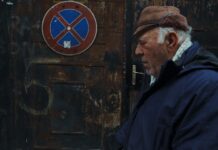 A díjnyertes Papa lesz a Verzió nyitófilmje